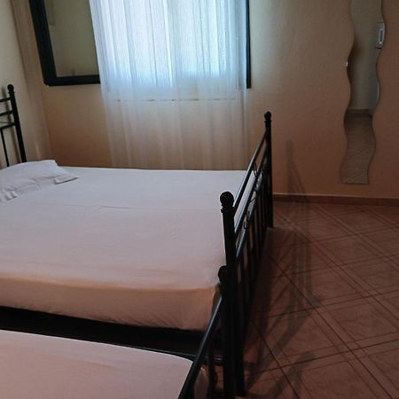 Janis Castle Apartment Himare Buitenkant foto