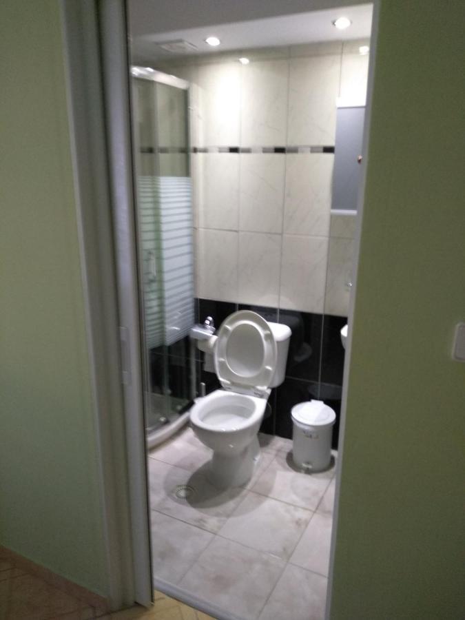 Janis Castle Apartment Himare Buitenkant foto