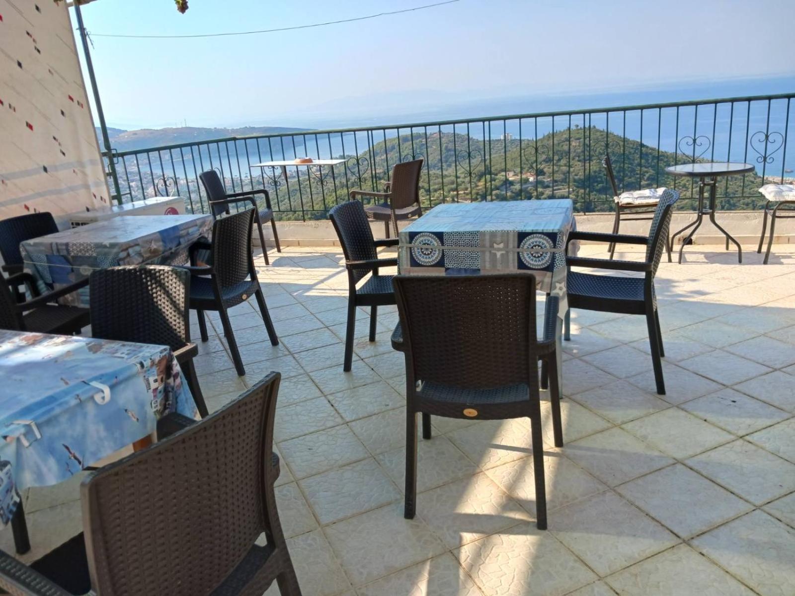Janis Castle Apartment Himare Buitenkant foto