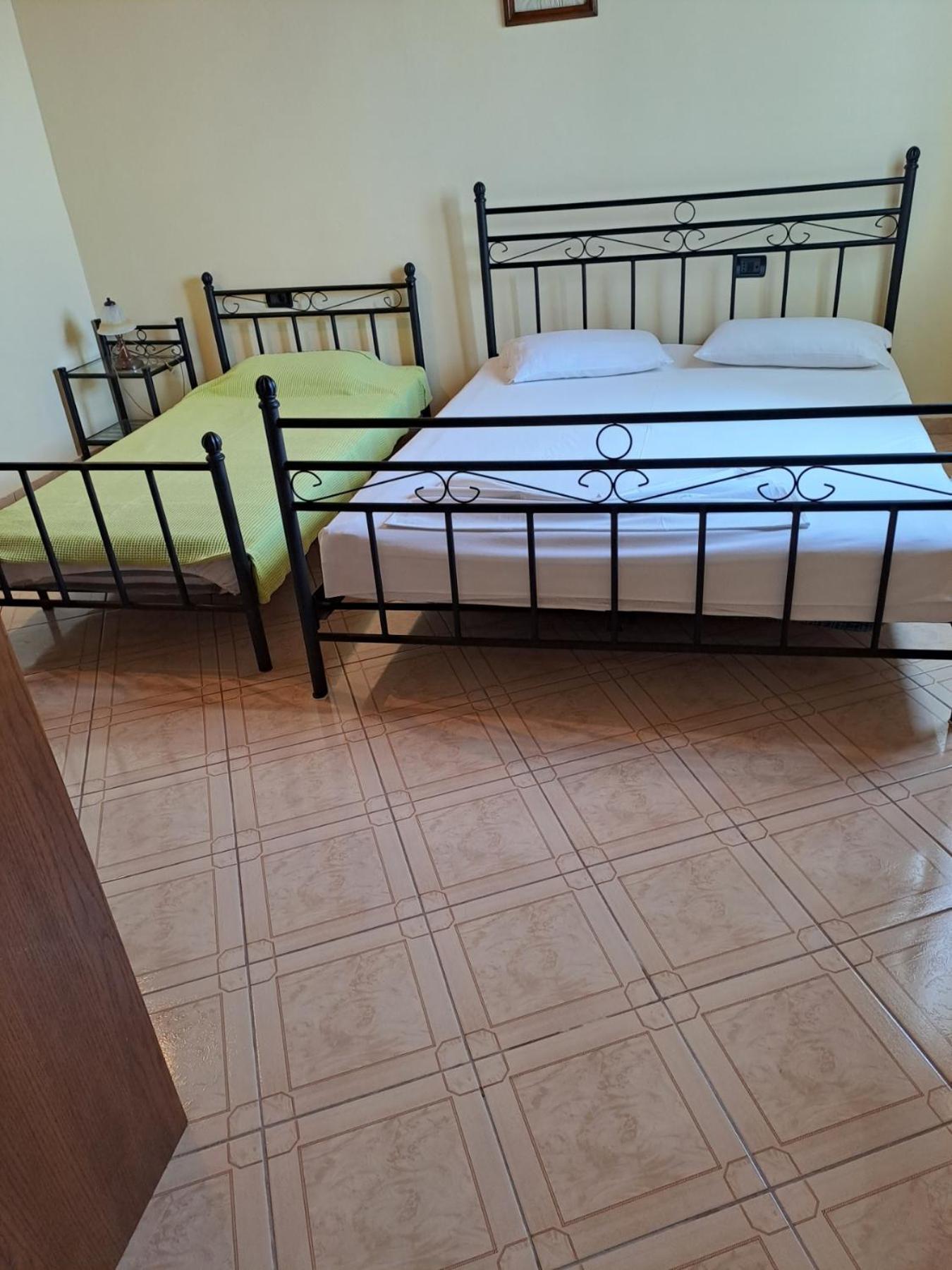 Janis Castle Apartment Himare Buitenkant foto